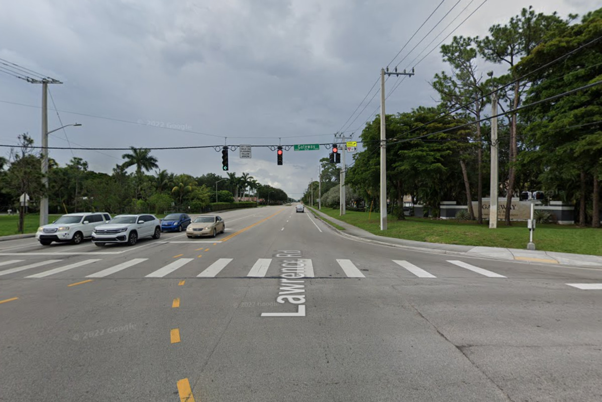 How to get to Western Union in Riviera Beach by Bus?