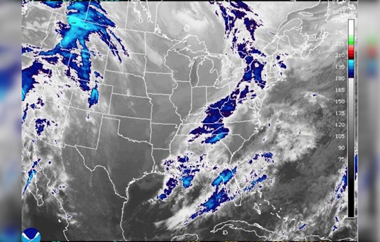 Cloudy Houston Skies Precede Expected Rainfall and Gusts, No Severe Storms Forecast