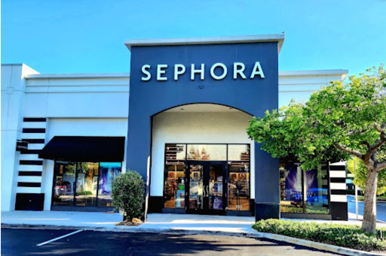 Coconut Creek Police Seek Duo Suspected of Orchestrating $1,000 Perfume Heist at Sephora