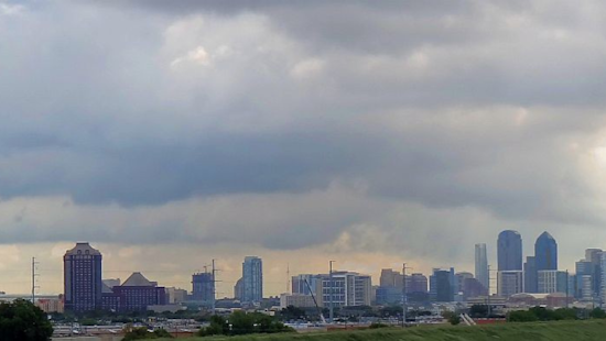 Dallas Braces for a Festive Mix of Showers and Sunshine in Christmas Week Forecast