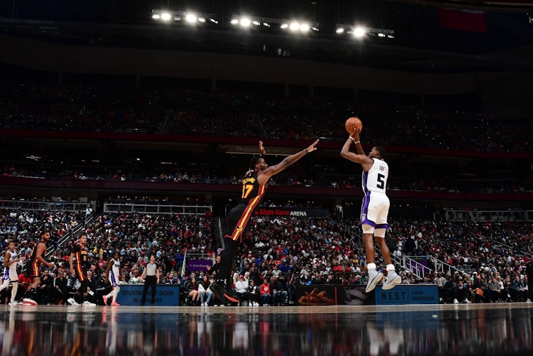 De'Aaron Fox Ignites as Sacramento Kings Rally from 23 Points to Dethrone the Atlanta Hawks 117-110