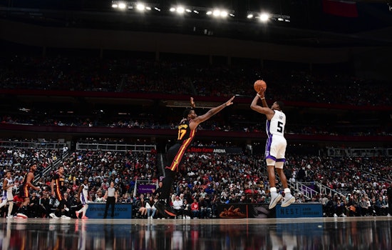 De'Aaron Fox Ignites as Sacramento Kings Rally from 23 Points to Dethrone the Atlanta Hawks 117-110