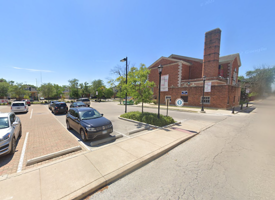 Debate Heats Up in Portage Park Over Incoming Migrant Shelter, Chicago Residents Divided