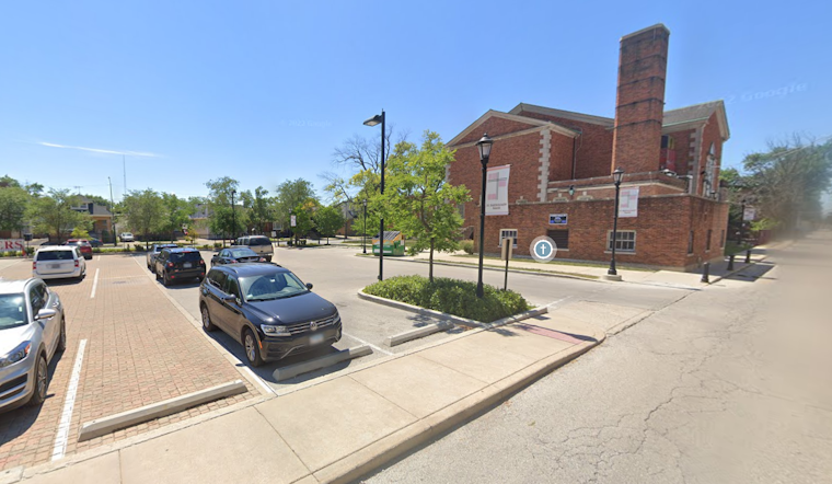 Debate Heats Up in Portage Park Over Incoming Migrant Shelter, Chicago Residents Divided