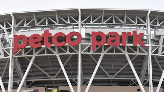 DIRECTV Holiday Bowl Teams Up with SeaWorld for Free Ticket Giveaway in San Diego