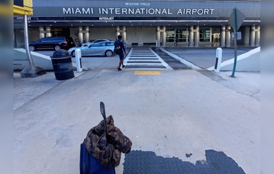 Emotional Airport Reunion: Miami Welcomes Long-Awaited Embrace, Between Cuban Best Friends After 30 Years Apart