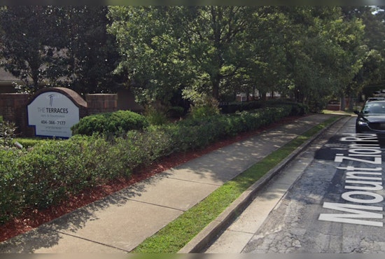 Flames of Tragedy and Triumph: Atlanta Fires Claim Two Lives, Firefighters Save Nine with Dog's Alert