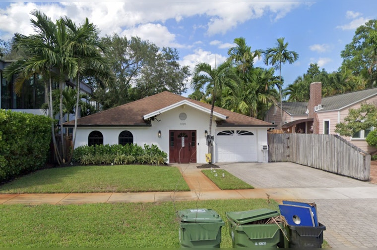 Fort Lauderdale Home in Rio Vista Engulfed by Flames, Fire Crews Prevent Injuries