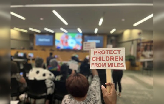 Houston ISD Embraces 'District of Innovation' Status, Faces Backlash Over Hiring Uncertified Teachers