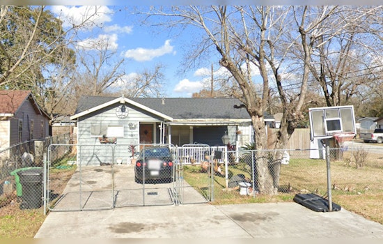 Houston Man Fatally Shot During Home Billiards Game, Suspects at Large