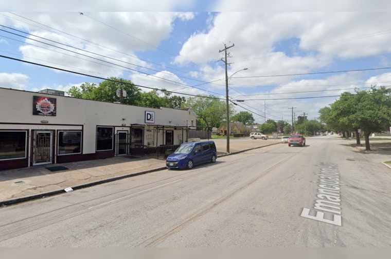 Houston Police Investigate Early Morning Fatal Shooting on Emancipation Avenue