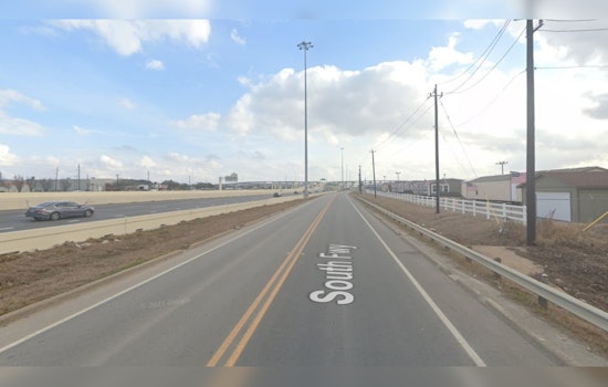 Houston Police Investigate Fatal Pedestrian Collision on South Freeway Service Road