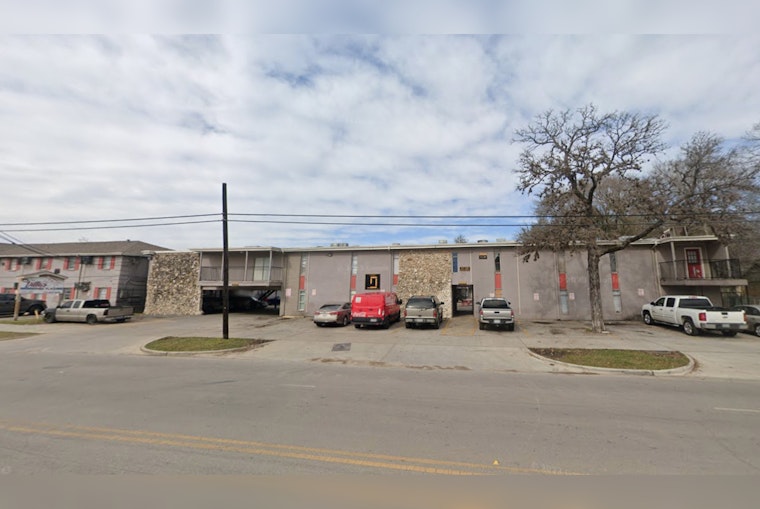 Houston Police Investigate Fatal Shooting at Park Place Boulevard Apartment Complex