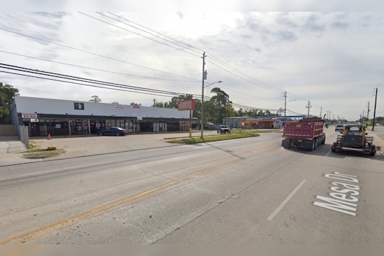Houston Police Investigate Fatal Shooting in Suspected Robbery on Mesa Drive
