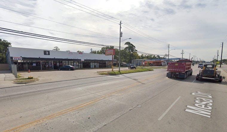 Houston Police Investigate Fatal Shooting in Suspected Robbery on Mesa Drive