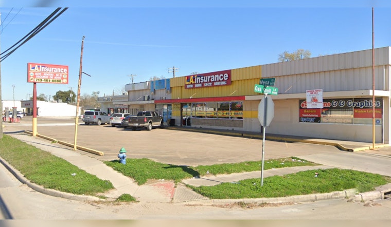 Houston Police Probe Homicide After Man Found Shot Dead in East Side Smoke Shop