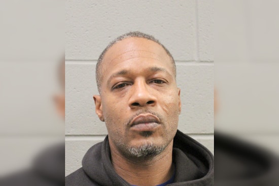 Houston Police Search for Suspect Charged in Triple Shooting at Emancipation Avenue Business