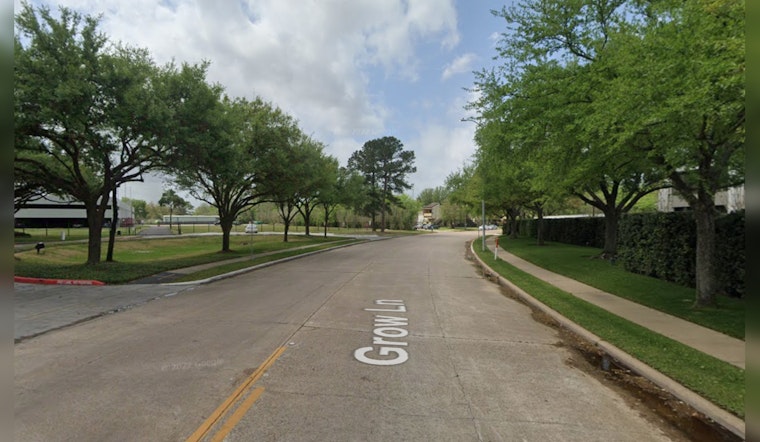 Houston Police Seek Shooter After Man Found Fatally Wounded on Grow Lane