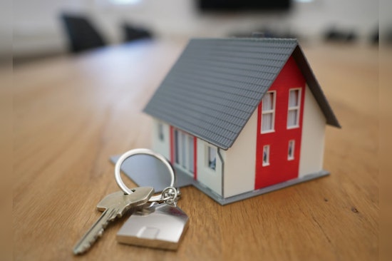 Houston Real Estate Shows First Sales Uptick in Two Years Amid Lower Mortgage Rates