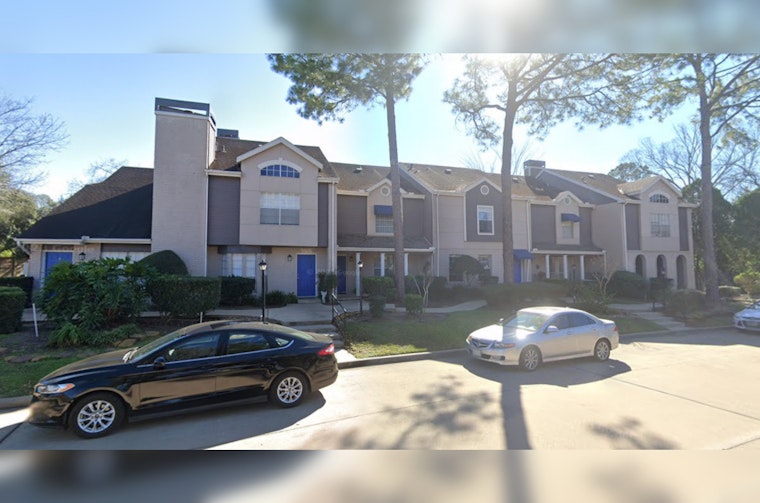 Houston Townhome Complex Ravaged by 2-Alarm Blaze, Leaving Several Units Damaged