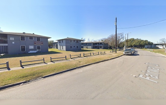 Houston Woman Perishes in Apartment Blaze, Three Units Damaged on Fairway Drive
