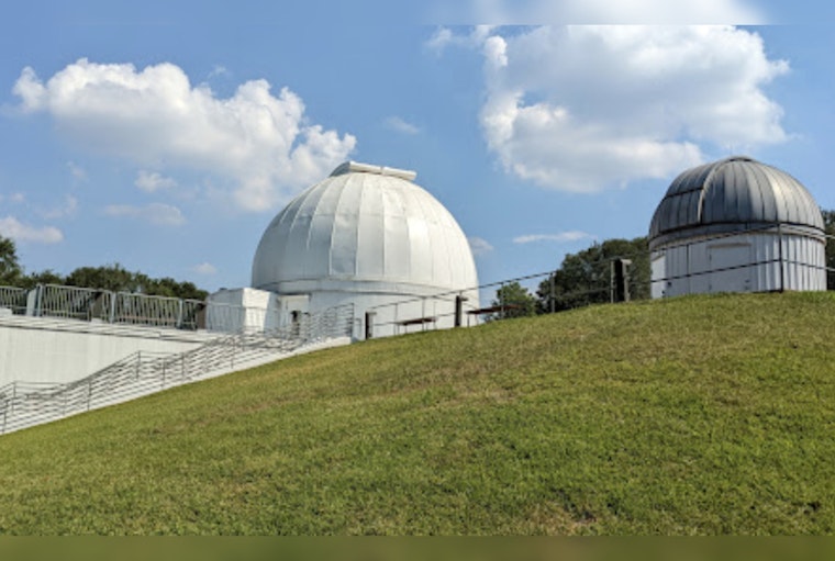 Houston's Holiday Adventures Span from Star-Gazing Escapes to Nationwide Sojourns