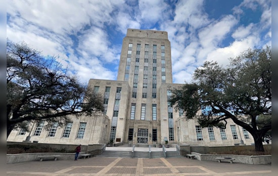 Houston's Outgoing Mayor Accused of Amending Airport Contracts to Curb Successor's Power Amid Legal Battle with Pappas Restaurants