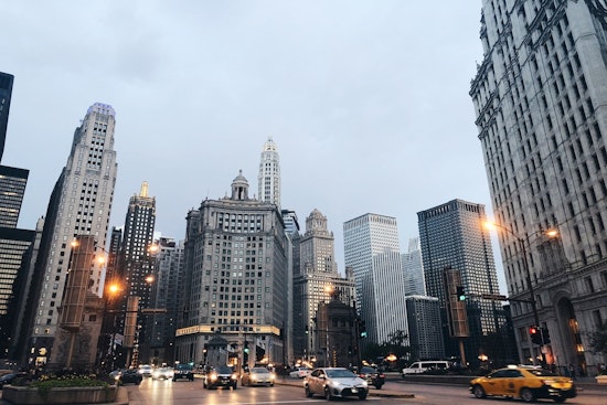 Illinois Earns Mixed Reviews on Traffic Safety, Lauded for Distracted Driving Laws but Criticized for Lax Motorcycle Helmet Regulations