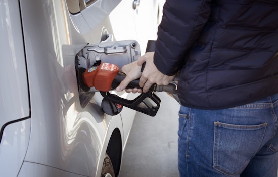 Illinois Holiday Travelers Find Respite with Declining Gas Prices, Chicago Stays High