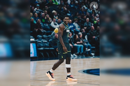 Anthony Edwards Lights Up Scoreboard with 44 Points in Timberwolves Win Over Mavericks