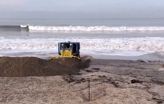 LA County Coastline Hit by High Surf Warning, 15-Foot Waves Pose Deadly Risk as Lifeguards Rush to Avoid Tragedy