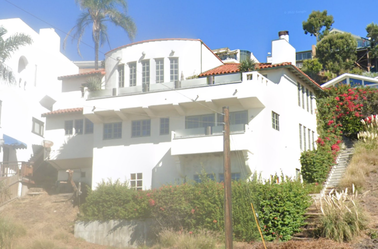 LAFD Extinguishes Stubborn Blaze at Unoccupied Pacific Palisades Hillside Home