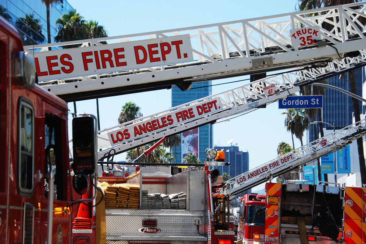 lafd-issues-9-step-flood-recovery-guide-to-aid-los-angeles-residents-post-storm-2.webp