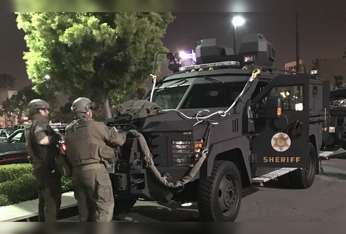 Lake Los Angeles Standoff Ends Peacefully with Suspect's Surrender