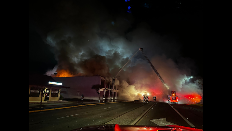Los Altos Firefighters Battle Christmas Blaze on El Camino Real, Santa Clara County Crews Contain Three-Alarm Inferno