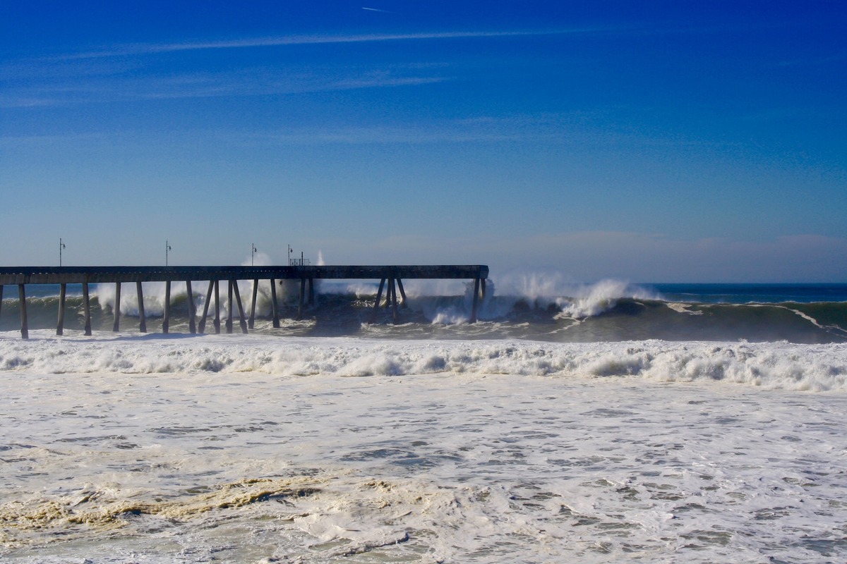 Los Angeles and Ventura Counties Warnings High Surf in Effect Along