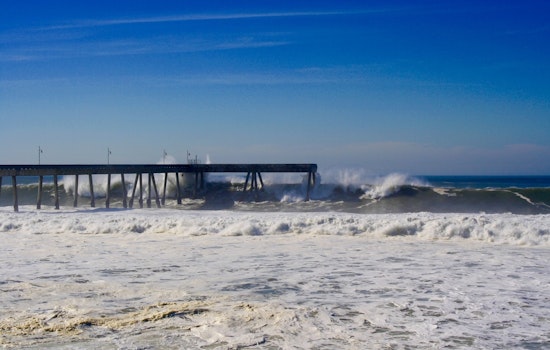 Los Angeles and Ventura Counties Warnings High Surf in Effect Along Southern California Coastline