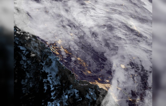 Los Angeles Braces for Showers and Possible Thunderstorms as Wet Weather Persists Through the Week