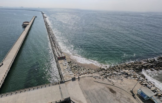 Los Angeles County Health Officials Issue Beach Warnings to Avoid Contaminated Waters Near Piers