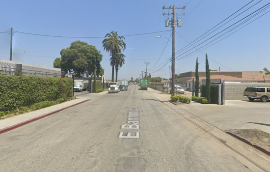 Los Angeles County Sheriff's Homicide Detectives Probe Suspicious Death in Compton Alleyway
