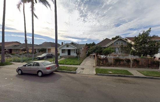 Los Angeles Firefighters Quell Exposition Park Home Blaze, Male Casualty Hospitalized