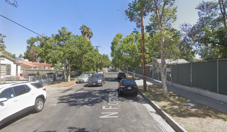 Los Angeles Firefighters Quickly Extinguish Fairfax Home Blaze with No Injuries
