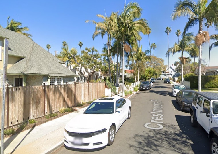 Los Angeles Firefighters Quickly Extinguish Venice Home Blaze, No Injuries Reported