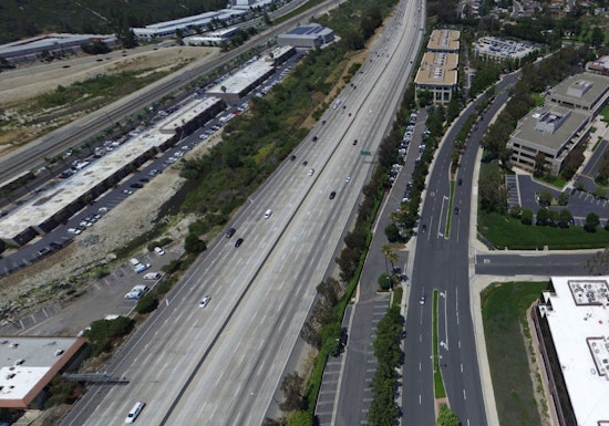 Los Angeles Firefighters Rapidly Extinguish Freeway-Adjacent Blaze in Boyle Heights