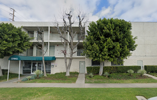 Los Angeles Firefighters Swiftly Extinguish Northridge Apartment Fire on Christmas Morning