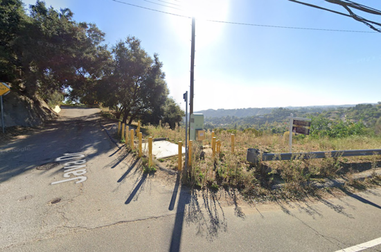 Lucky Turn as Trio Survives Off-Road Plunge in Beverly Crest, LAFD Conducts Cliffside Rescue