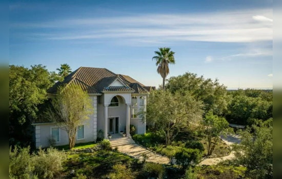 Luxurious $2.2 Million Estate in New Braunfels' Prestigious Riada Subdivision Up for Sale