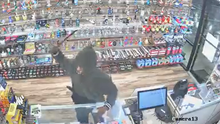 Machete Man Menaces Fort Worth Biz in Holiday Heist Spree
