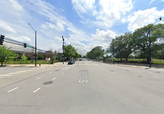 Man Found Shot to Death in SUV on Chicago’s Near South Side, Police Investigation Underway