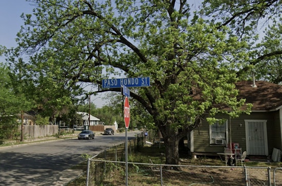 Man Injured in Drive-By Shooting on San Antonio's East Side, Gunmen Remain at Large